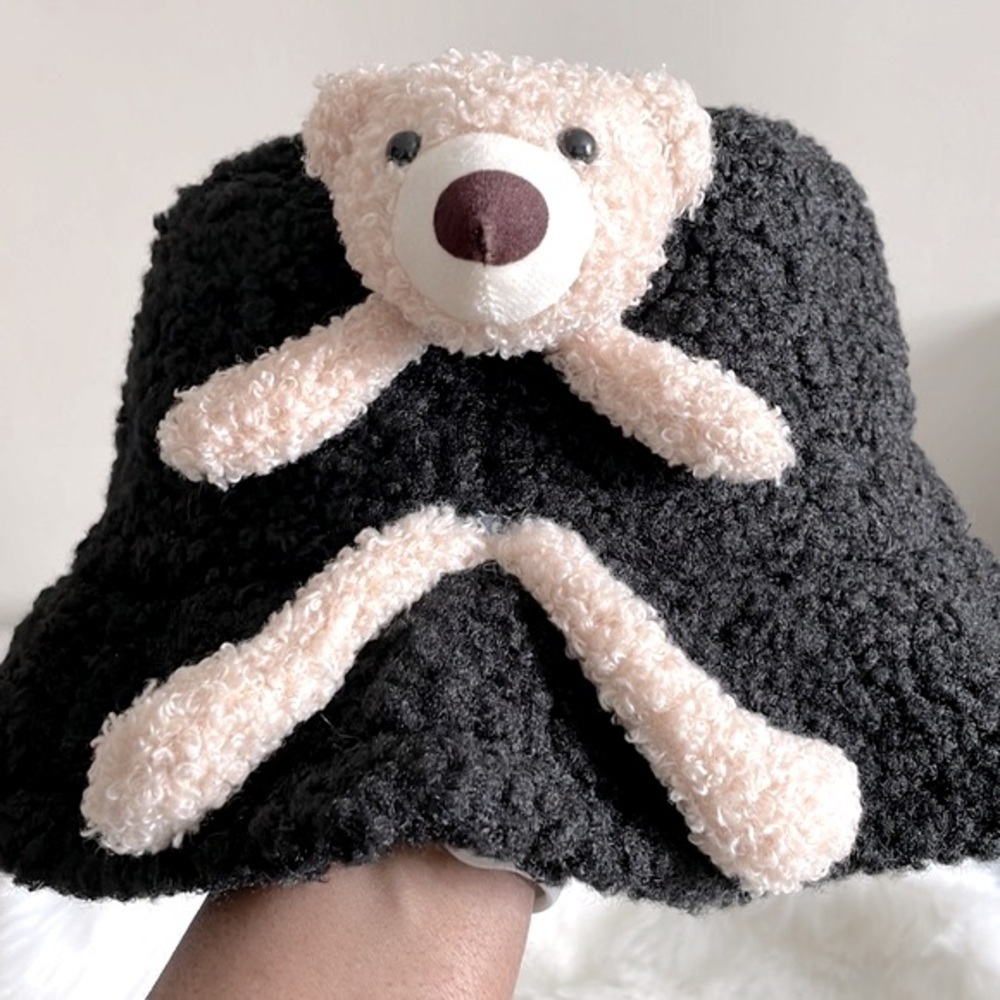 NWOT Teddy Bear Bucket Hat